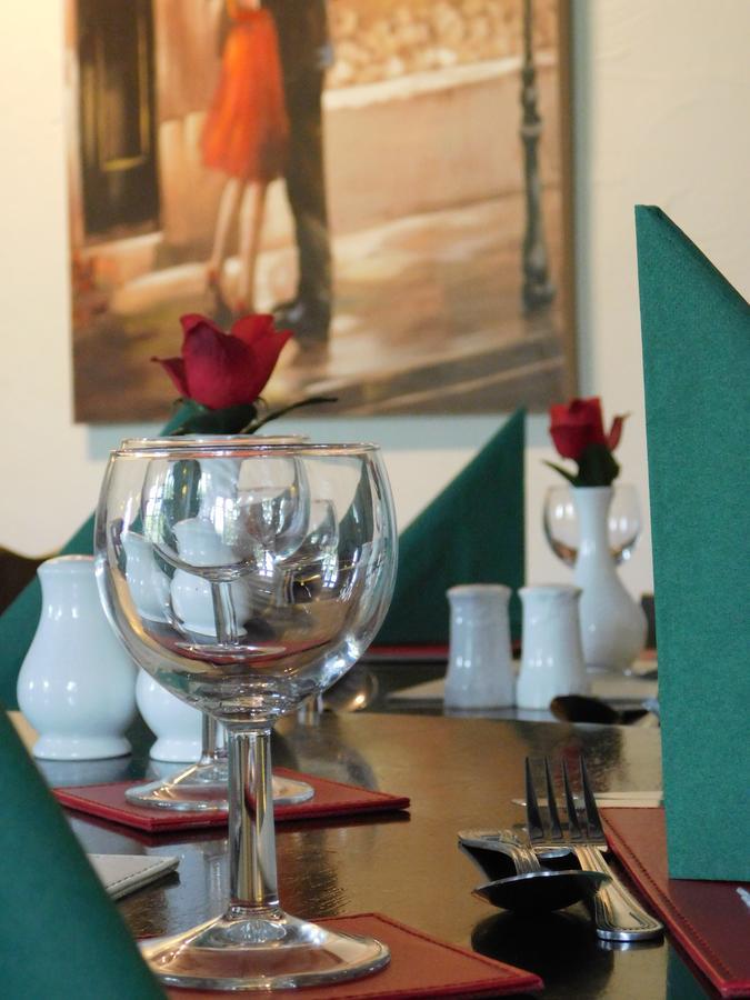 The Railway Inn Forden Екстер'єр фото